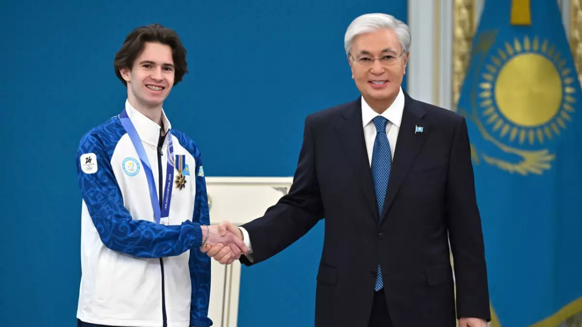 Денис Теннің жолын жалғаған чемпион: Президент Михаил Шайдоровты марапаттады