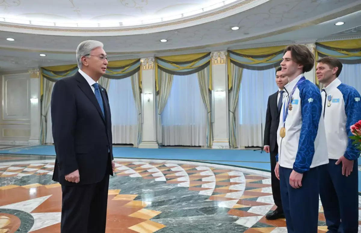 Президент XXV қысқы Олимпиада ойындарының чемпионы Михаил Шайдоровты марапаттады