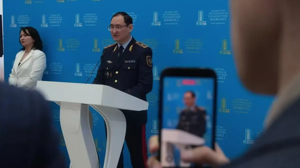 БҚО-да 16 жастағы қызды зорлаған шенеуікке қатысты қылмыстық іс қайта тергеледі