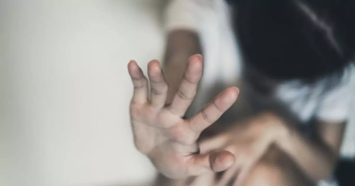  13 жасар қызды әкесінің досы зорлап, инфееция жұқтырған 