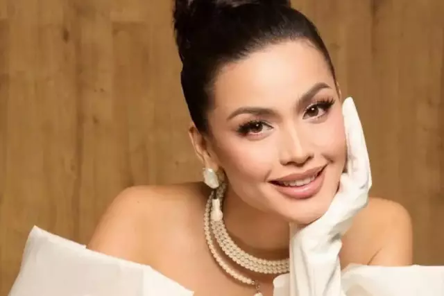 «Тойыма шақырамын»: Ақбота-Нұр Сейітмағанбет тағы да қалыңдық атанбақ (ВИДЕО)