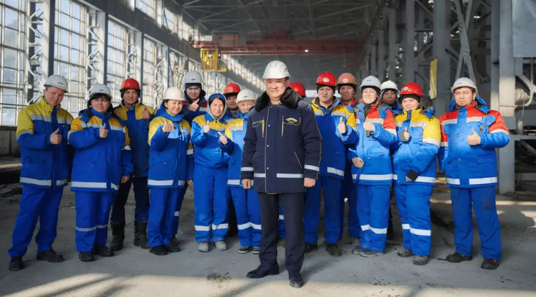 Трудовой коллектив промышленного холдинга в Алматы обсудил проект новой Конституции