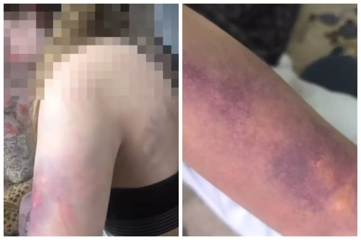 Қарағандыда бір топ жасөспірім оқушы қызды аяусыз соққыға жыққан (видео)