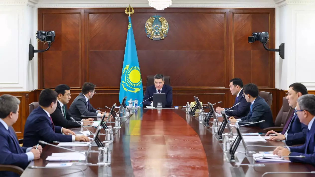 Олжас Бектенов «ДӨО алқабы» жобасы аясында жиын өткізді