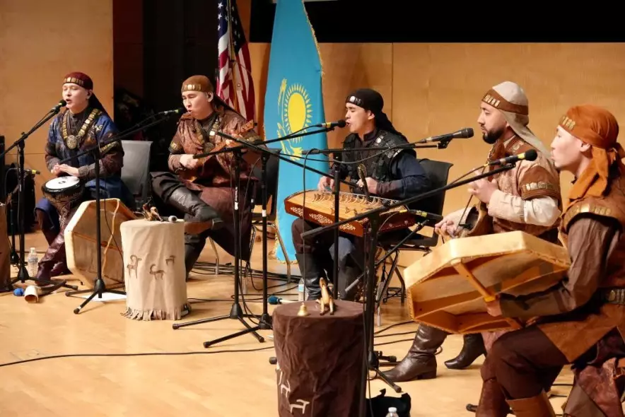 Музыка Великой степи в Калифорнии: ансамбль «Туран» представил культуру Казахстана в Сан-Франциско