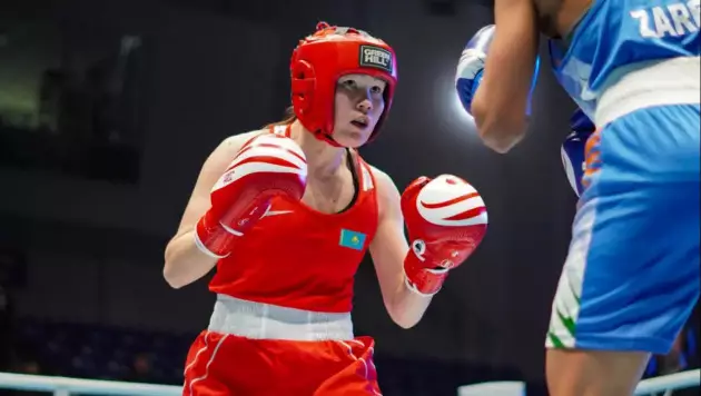 Қазақстан мен Өзбекстан боксшыларының айқасы таза жеңіспен бітті