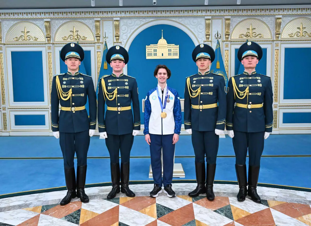 В Акорде провели экскурсию для олимпийского чемпиона Михаила Шайдорова