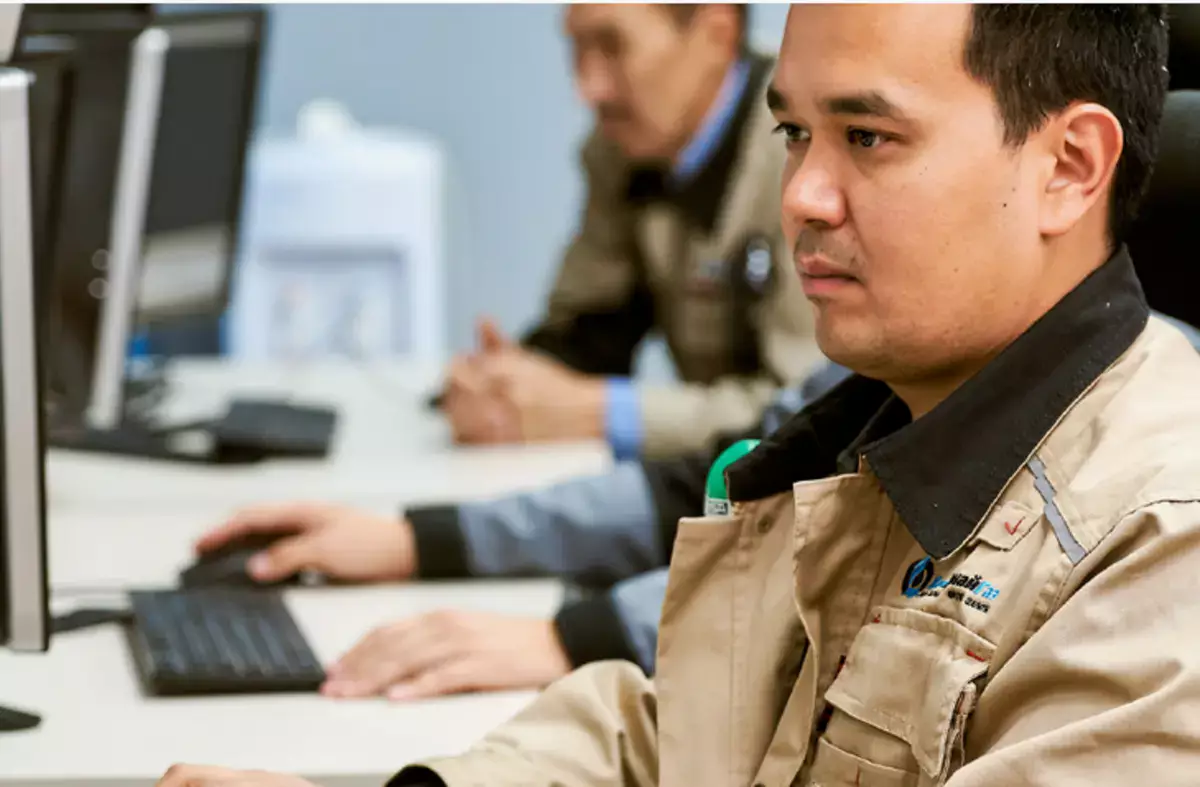 Работа в Казахстане только для квалифицированных специалистов: Министерство труда ужесточает правила для иностранцев - новости на Lada.kz 25.02.2026