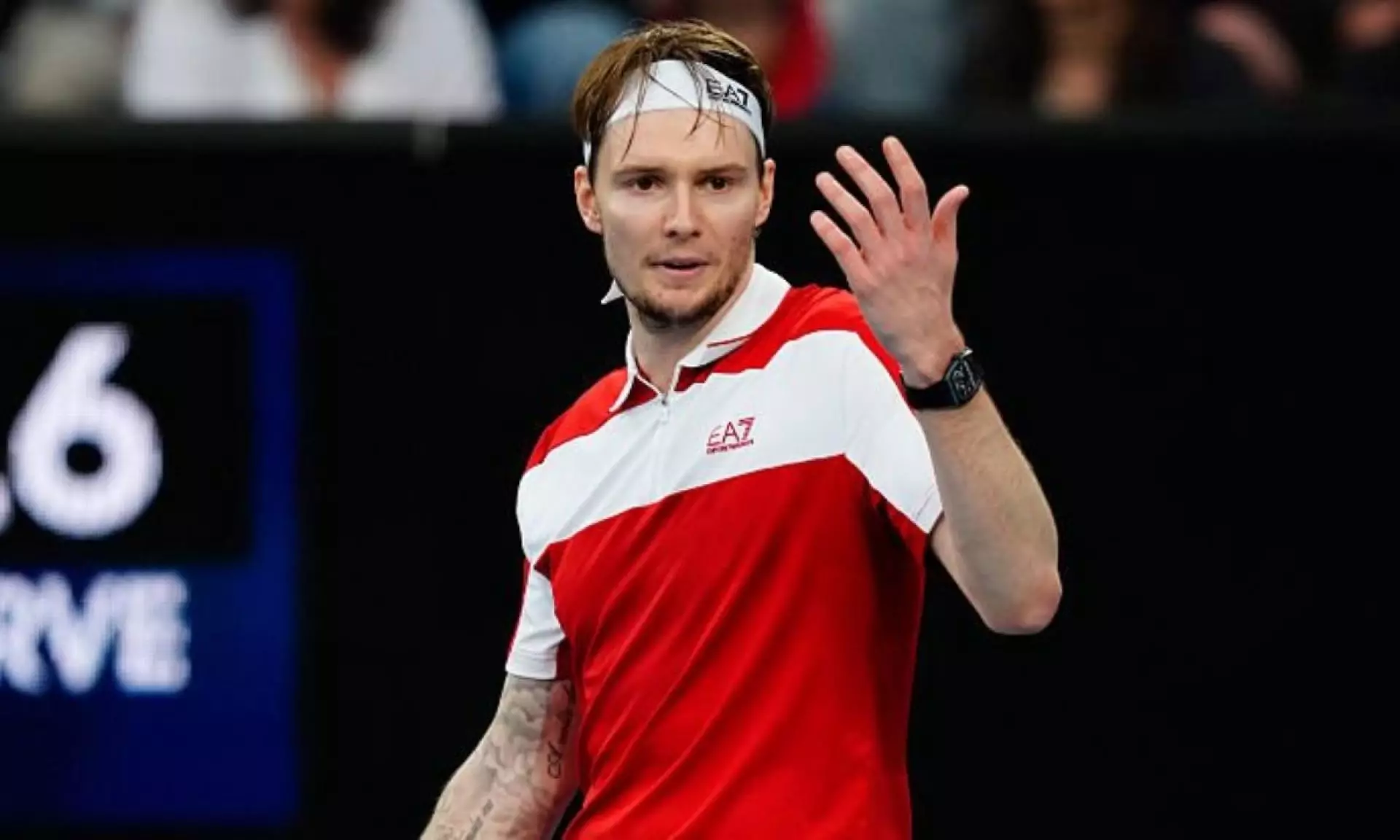 Бублик вылетел из турнира в Дубае после поражения в двух сетах