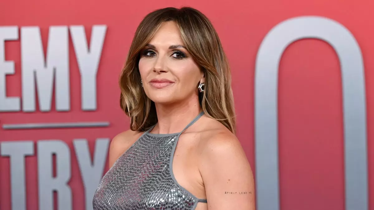 Кантри-звезда Карли Пирс обратилась с срочным призывом о здоровье после того, как врачи проигнорировали её симптомы: "Пожалуйста, пройдите обследование".