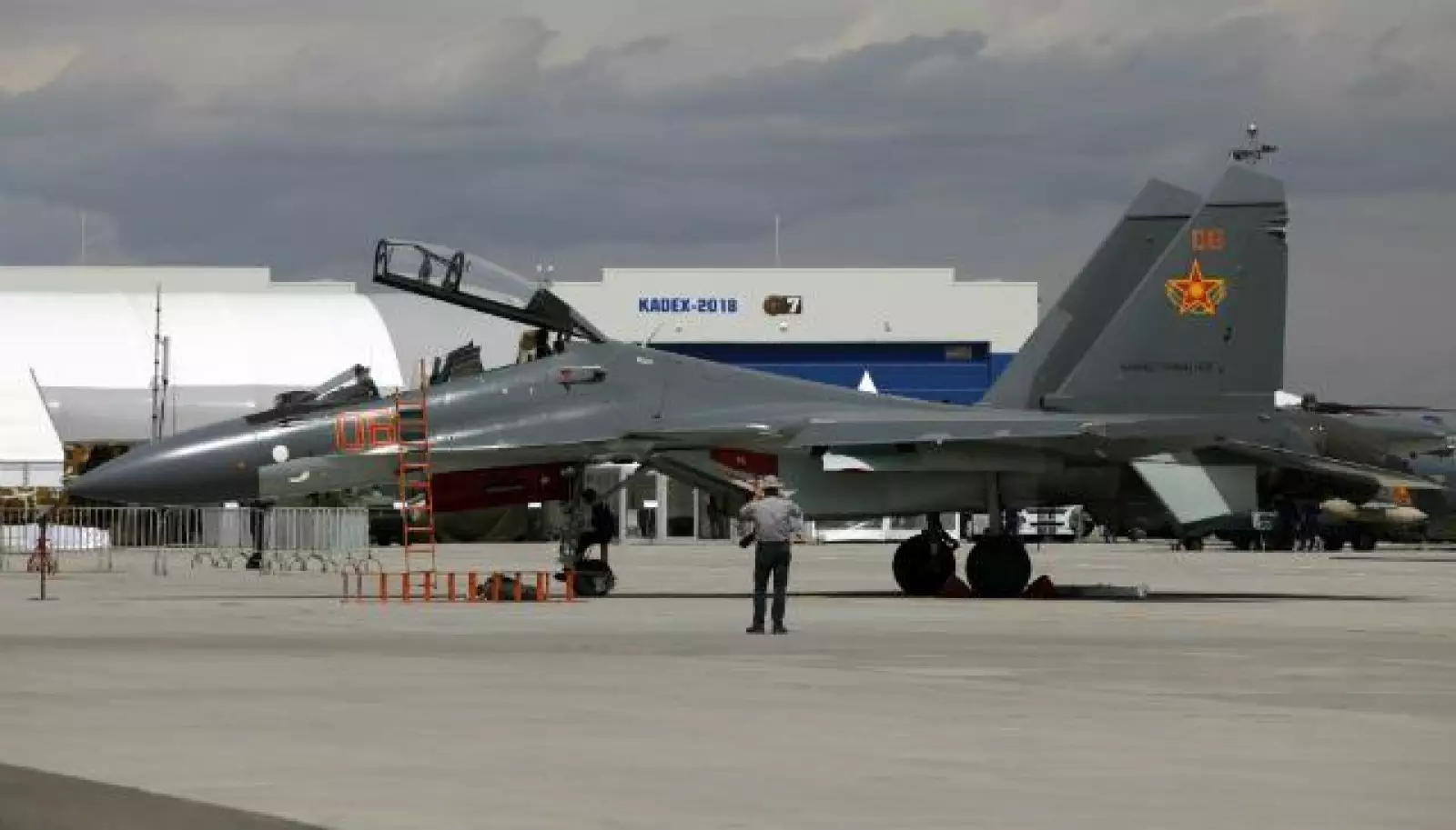 Истребитель Су-30СМ разбился в Казахстане во время учебного полета.