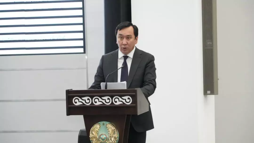 В Казахстане в 2026 году планируют обновить более 11 тысяч километров автодорог