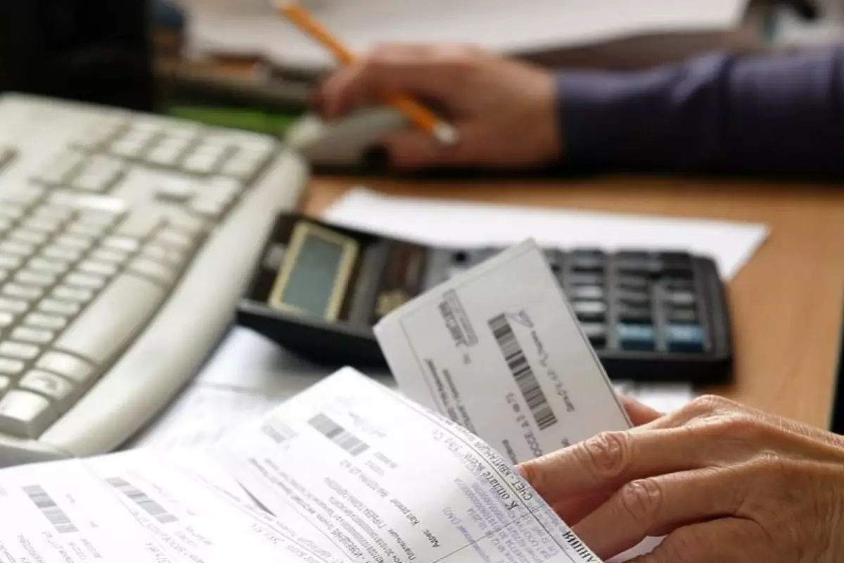 Мораторий заканчивается: что будет с тарифами на свет и тепло