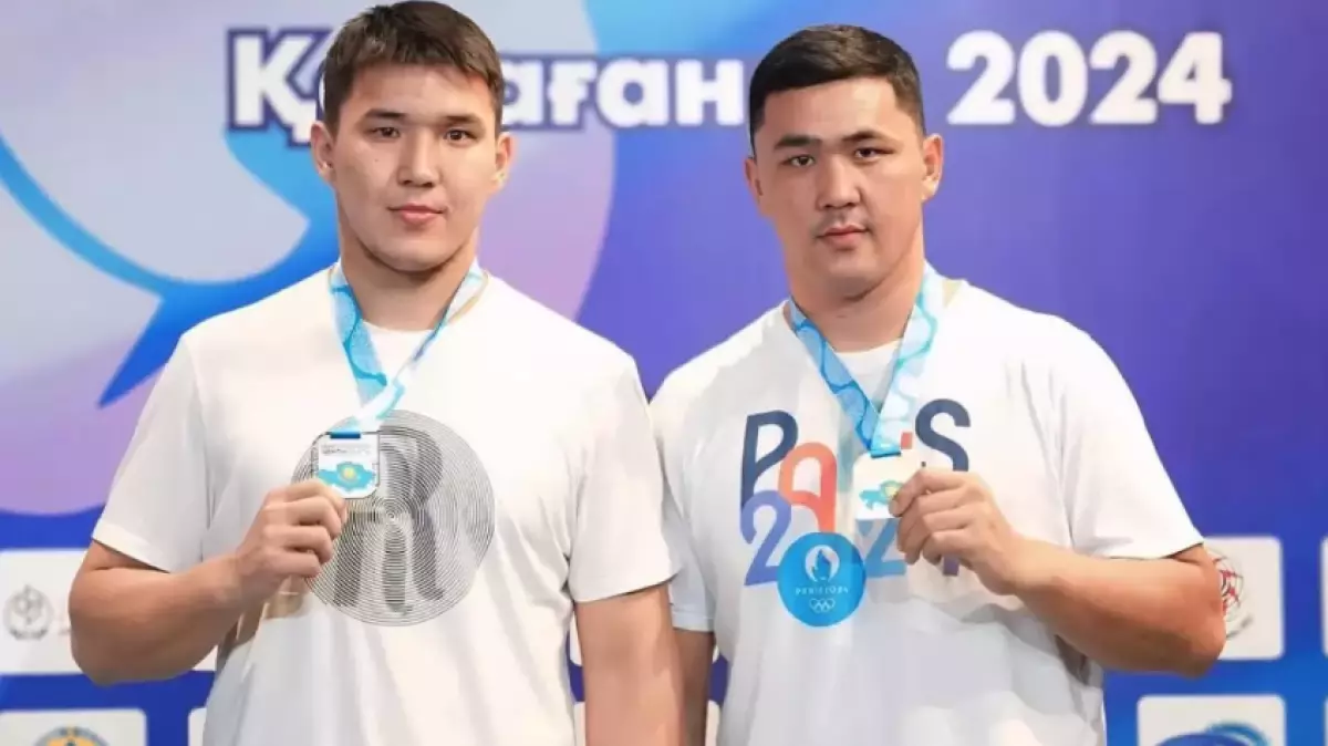 «Странджа» кубогы: Қос қазақ боксшысы ешкім күтпеген әрекетке барған