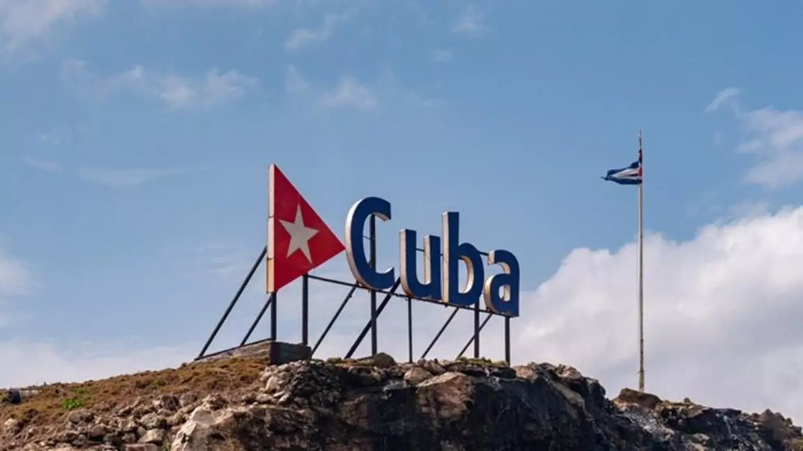 АҚШ Кубадағы америкалық катерге қатысты оқиғаны тексеріп жатыр