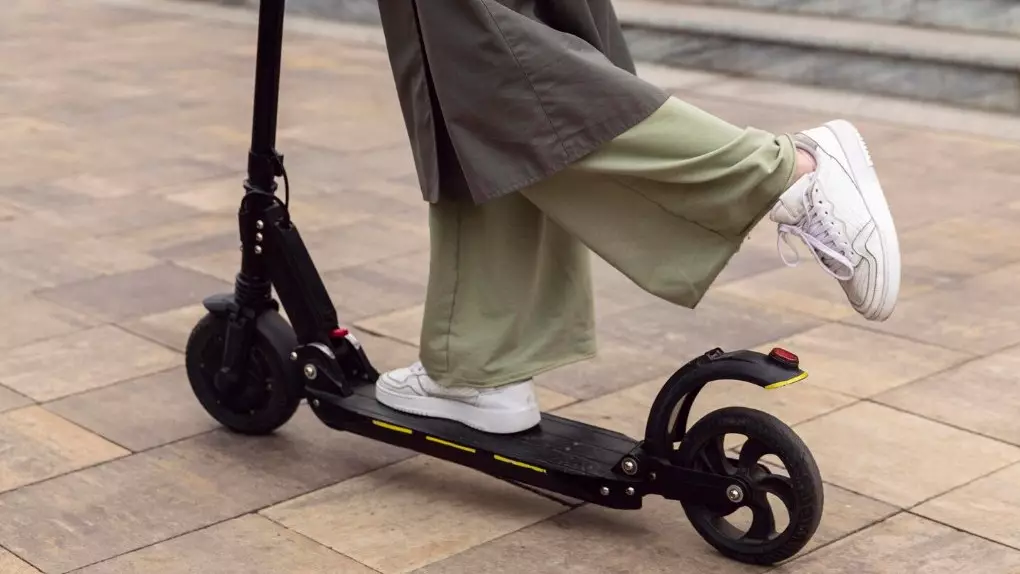 Самокаты выгоняют с тротуаров: в Казахстане вводят жёсткие правила с 1 июля
