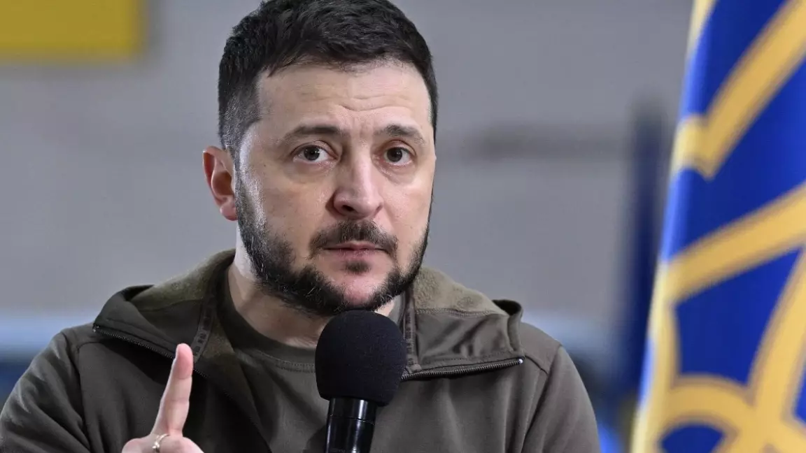 Axios: Зеленский соғыстың жыл соңына дейін аяқталуына үміт артады