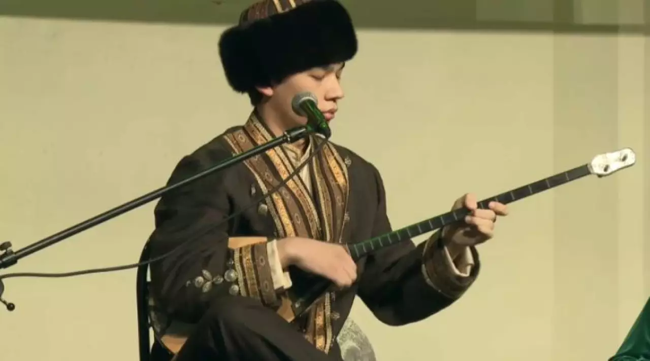 Конкурс домбристов «Күй-қазына» проходит в Павлодаре