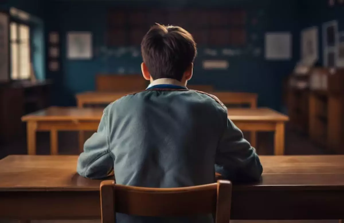 Жетісу облысында оқушыны 9-сыныпқа қабылдаудан бас тартқан мектеп директоры сотта жеңілді