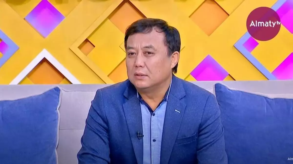 «Намаз оқымайтыныма кінәлі шығармын, бірақ…»: Саят Медеуов дінді насихаттайтындар туралы (ВИДЕО)