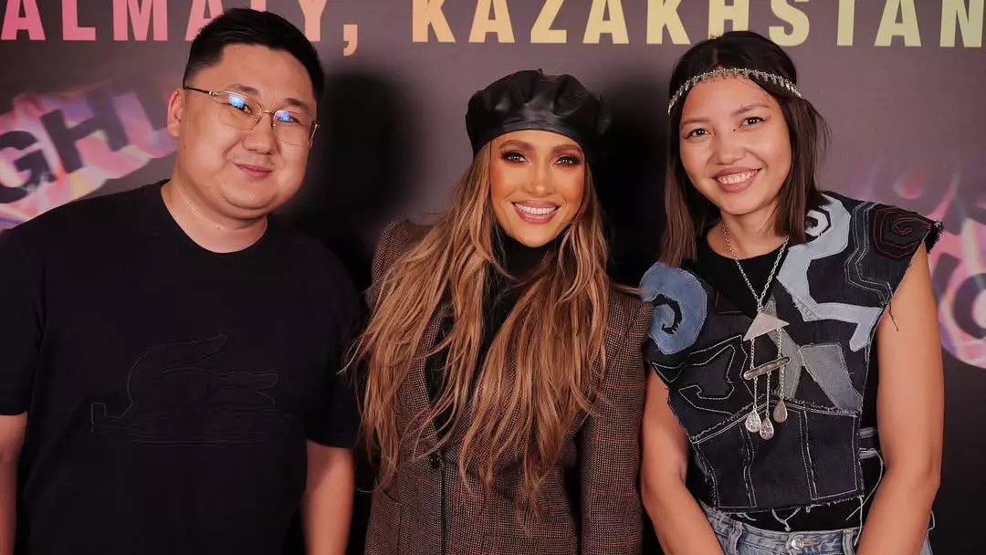 Jennifer Lopez-ке туынды жасаған алматылық суретші әлемнің 50 креаторының қатарына енді