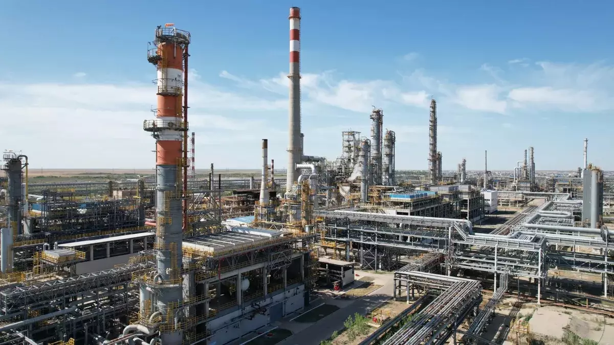 Атырау мұнай өңдеу зауытына санитарлық талапты бұзғаны үшін 7 млн теңгеге жуық айыппұл салынды