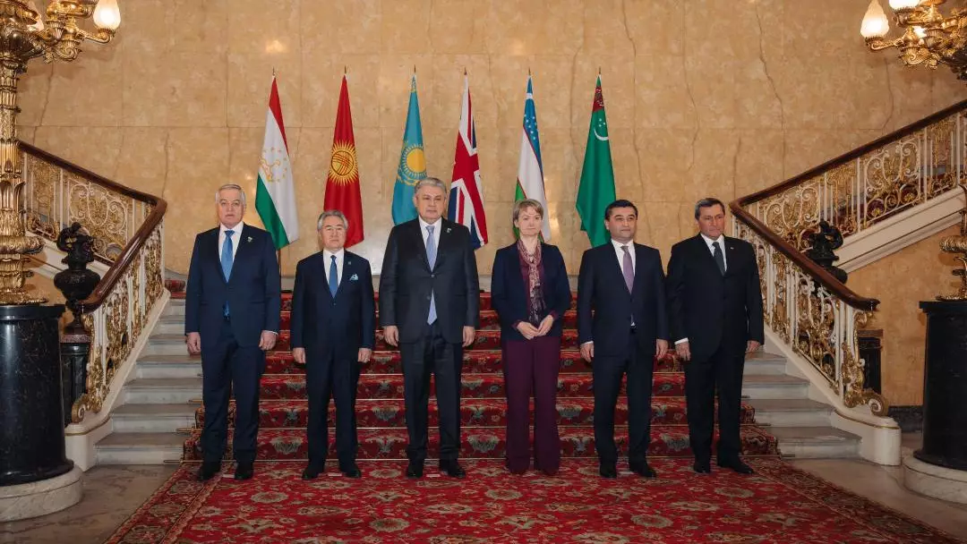 Орталық Азия мен Ұлыбритания: Қазақстан арқылы өтетін 13 дәліз сөз болды