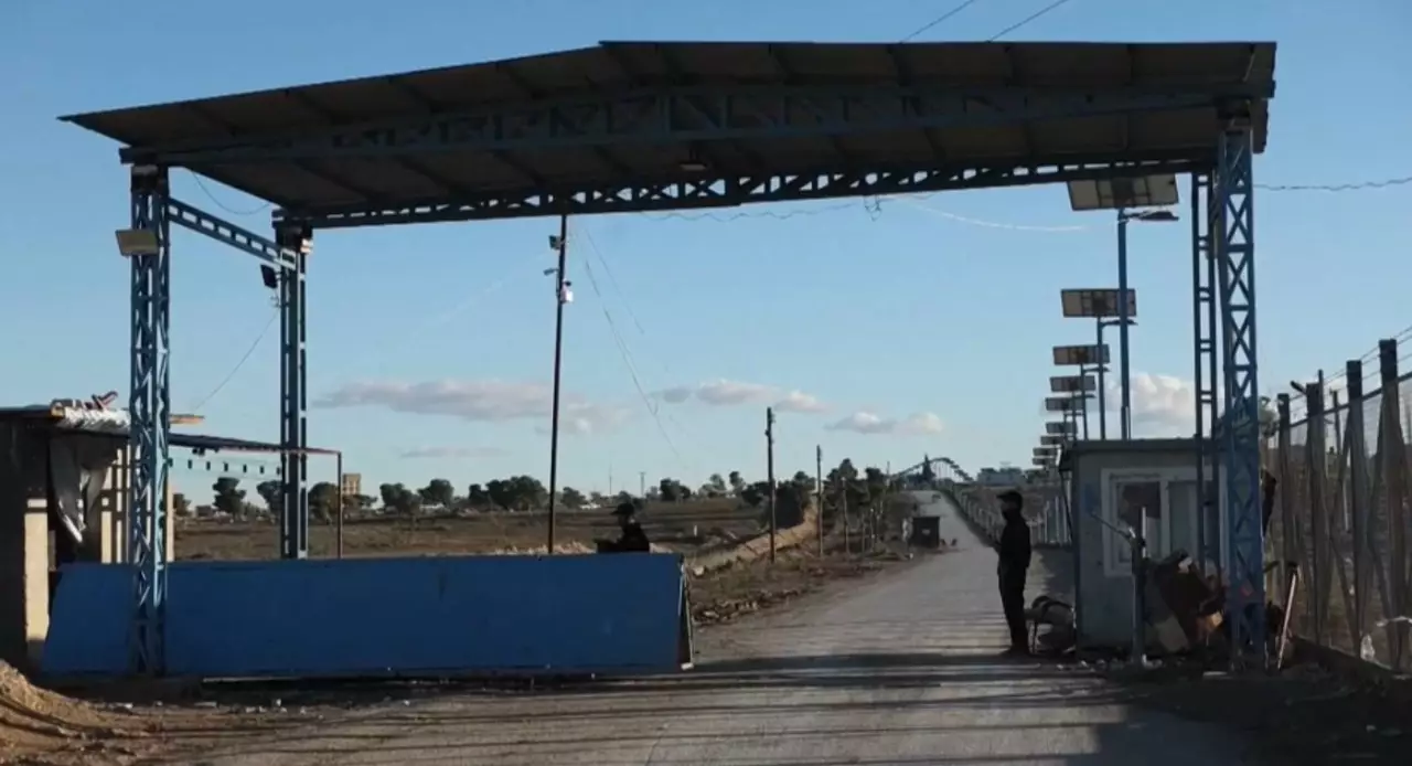 Сирияда босқындар лагерьден қашпақ болған