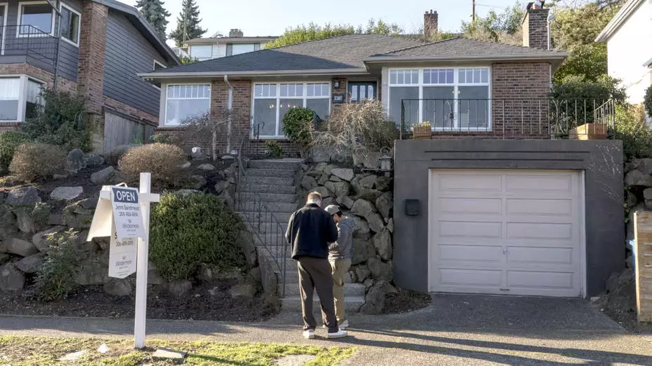 Ипотечные ставки опустились ниже 6% впервые с 2022 года.