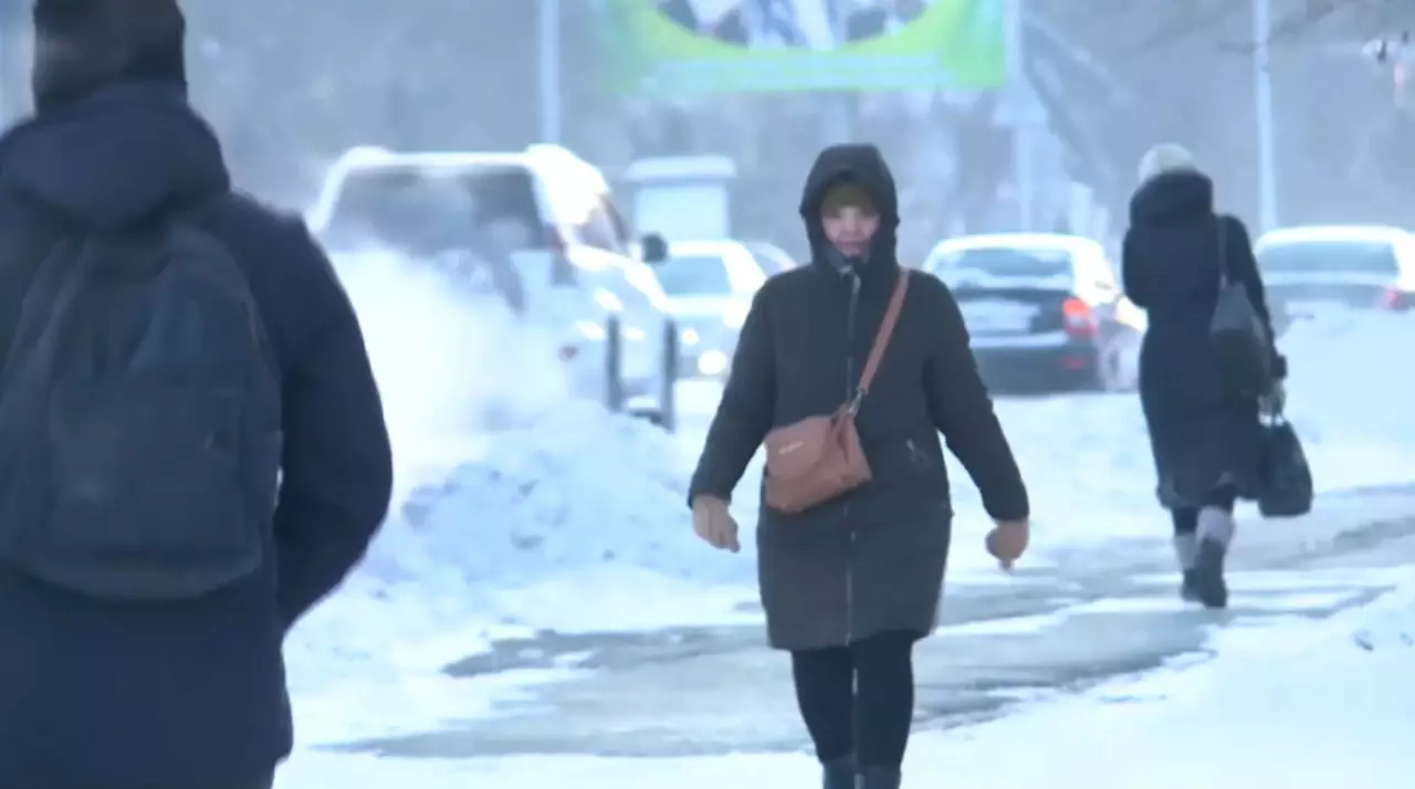 Астаналық оқушылар ертең де қашықтан оқиды