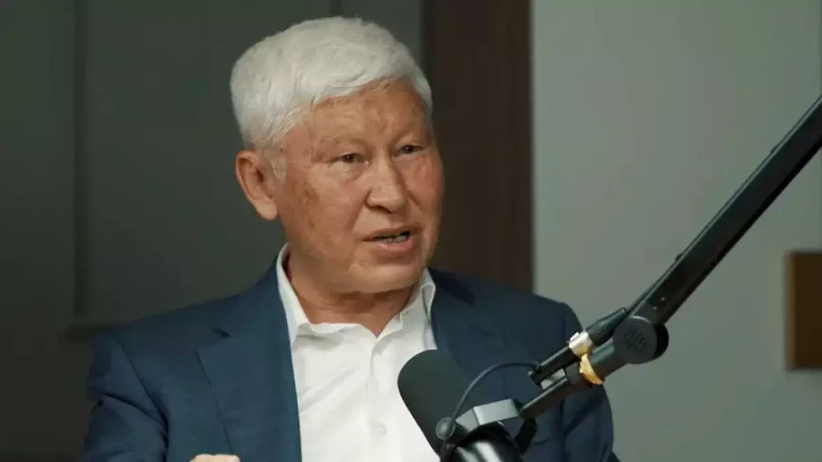 «ЖИ атом бомбасынан да қауіпті болмақ»: белгілі ғалым дабыл қақты