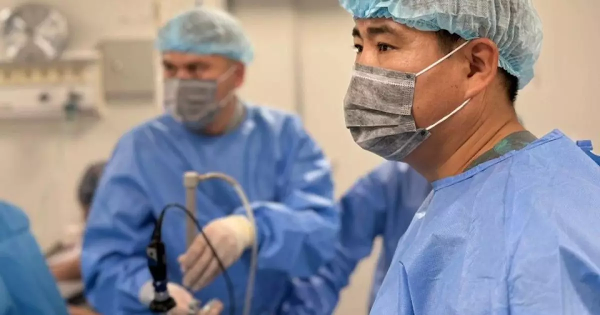  Түркістанда 60 жастағы науқастан 80 тас алынды 