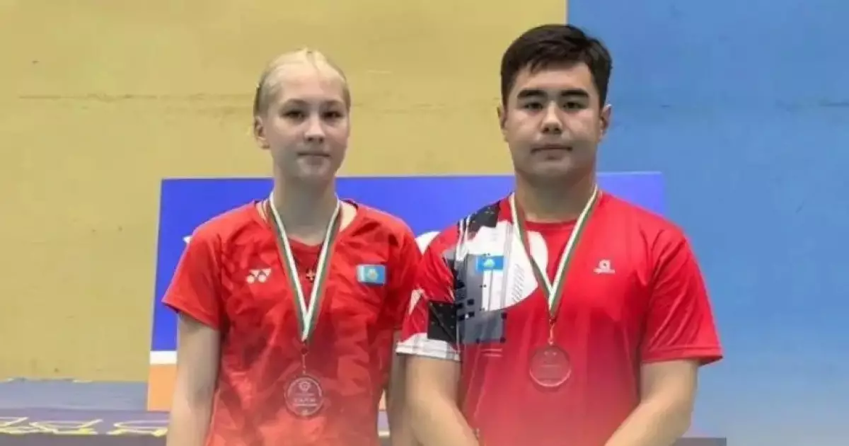  Жас бадминтоншылар Угандадағы турнирде 4 медаль жеңіп алды 