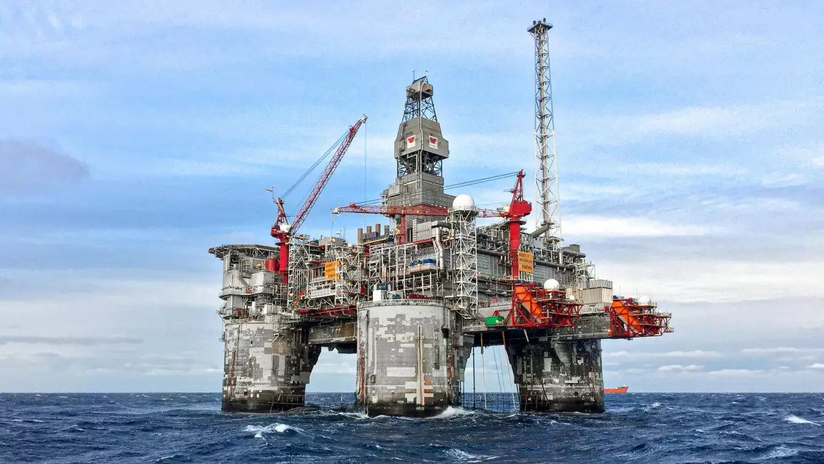 Теңіздегі апат Қазақстанның мұнай өндірісіне соққы болды