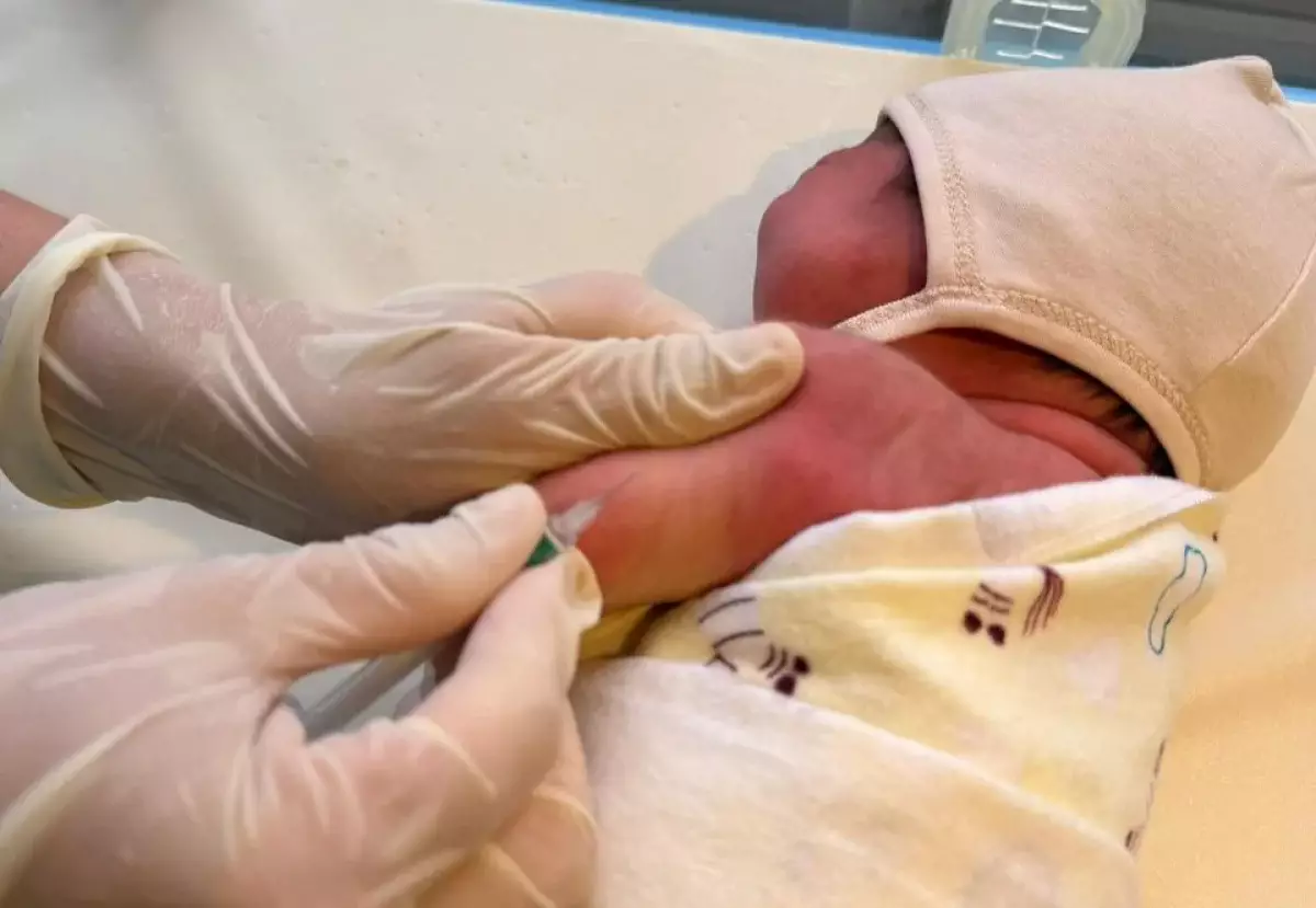 Дәрігер БЦЖ екпесін перзентханада алудың неліктен маңызды екенін түсіндірді