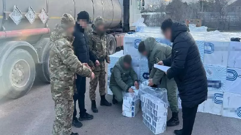 Елге 150 мың қорап темекіні заңсыз өткізбек болғандар ұсталды