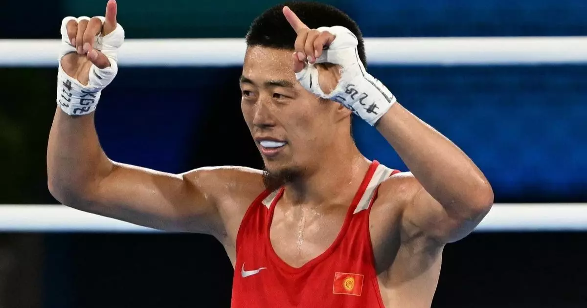  `Бақұл бол!` – Олимпиадада елі үшін жалғыз жүлдені әкелген боксшының отбасы қара жамылды (ВИДЕО) 