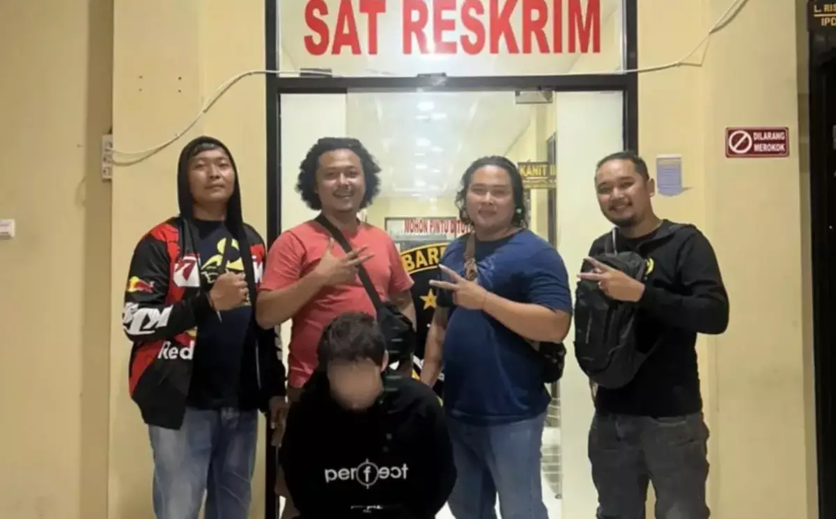 Атырауда ата-енесін өлтірді деген күдікке ілінген күйеубаланың суреті тарады