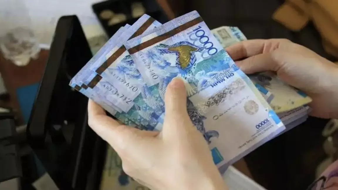 Зейнетақы табысының жаңа есебі: қай компания көш бастап тұр