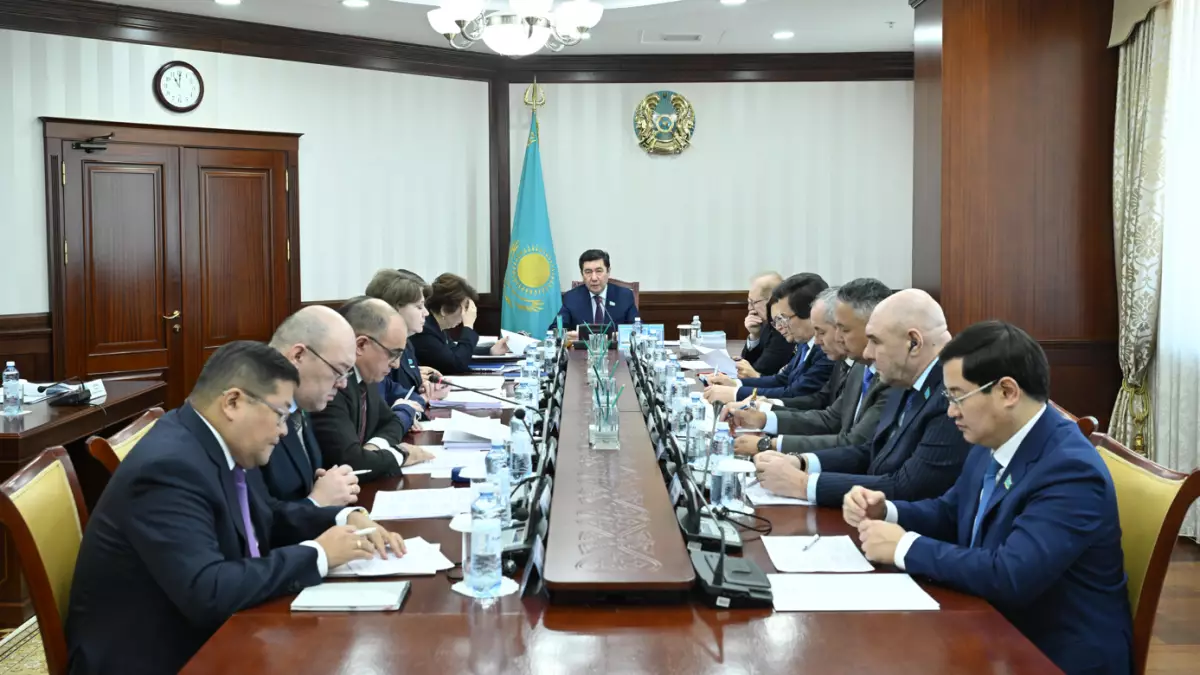 Депутаты Мажилиса обсудят сотрудничество Казахстана с международными фининститутами