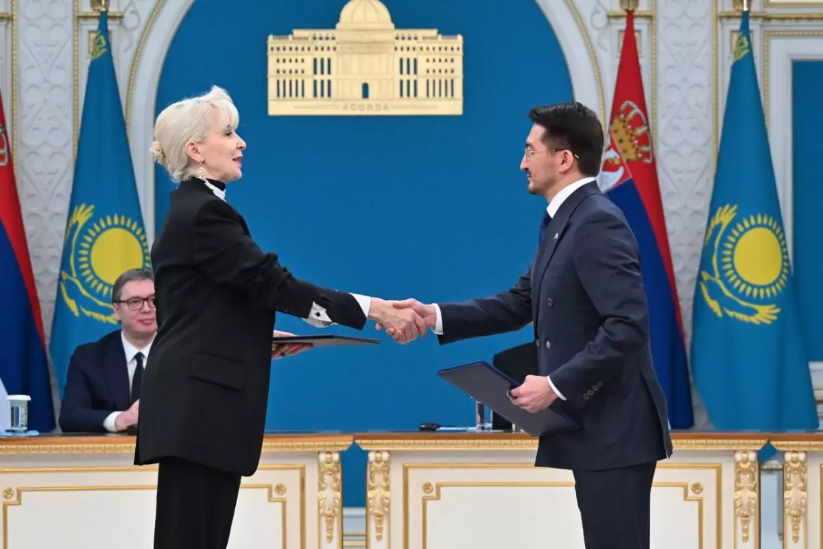 Қасым-Жомарт Тоқаев пен Александр Вучич Бірлескен мәлімдеме қабылдады