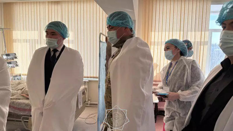 Пожар в Щучинске: глава МЧС проверил лечение пострадавших и поручил усилить поддержку