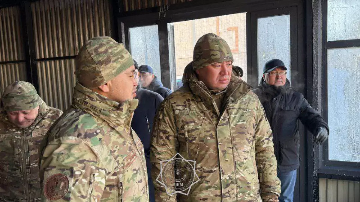 Министр по ЧС лично осмотрел место пожара в Щучинске — видео