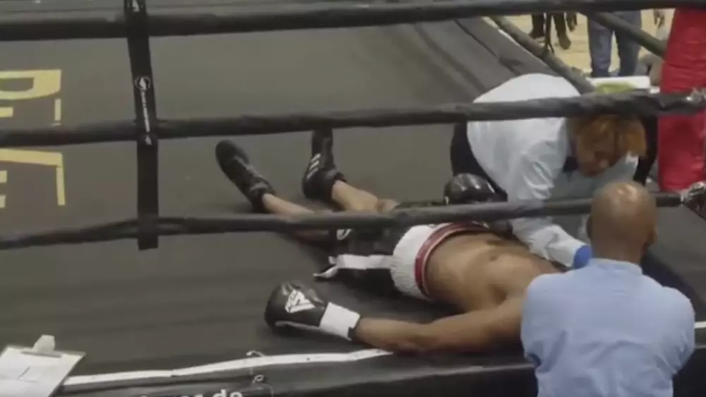 Нокаут за 5 секунд: боксёр нанес единственный удар в поединке и победил