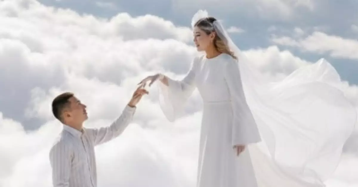   «Мен сені сағындым...»: Астанада қаза тапқан фельдшердің күйеуі жантебірентер жазба жариялады   