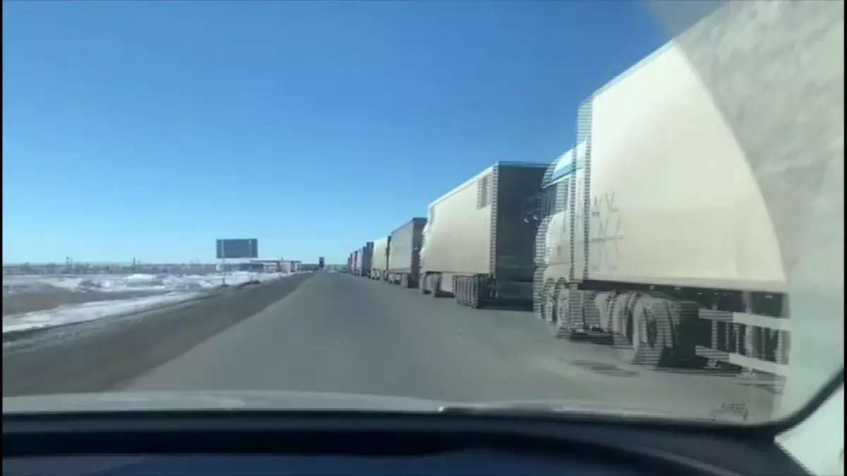Бекеттегі кептеліс: ақтөбелік жүк тасымалдаушылар шығынға батуда