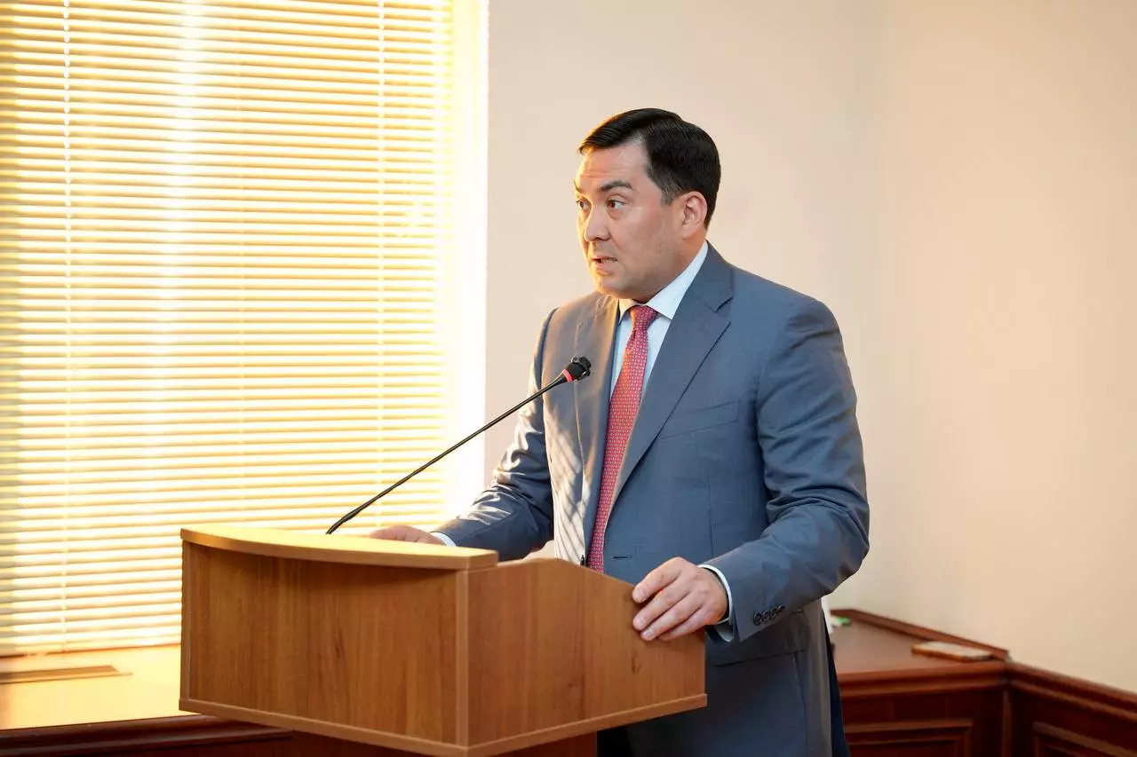 Казахстан ставит амбициозную цель по возобновляемой энергетике на 2026 год.