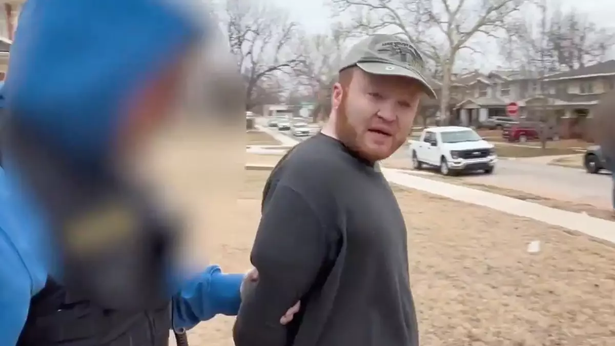 Обвиняемый в нанесении анти-ICE граффити на Капитолии Оклахомы является зарегистрированным преступником за сексуальные преступления против детей, против него уже выдвинуты обвинения.