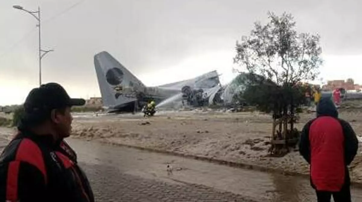 В Боливии разбился самолёт с деньгами