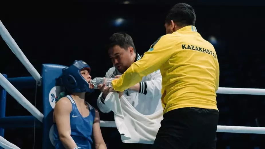 Битвы Казахстана с Узбекистаном. Прямая трансляция полуфиналов "малого ЧМ по боксу"
